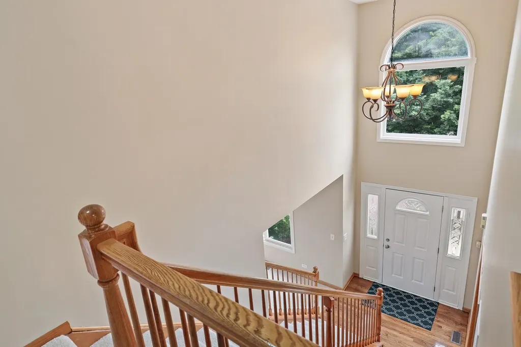 131 Tecumseh Drive Bolingbrook IL 60490