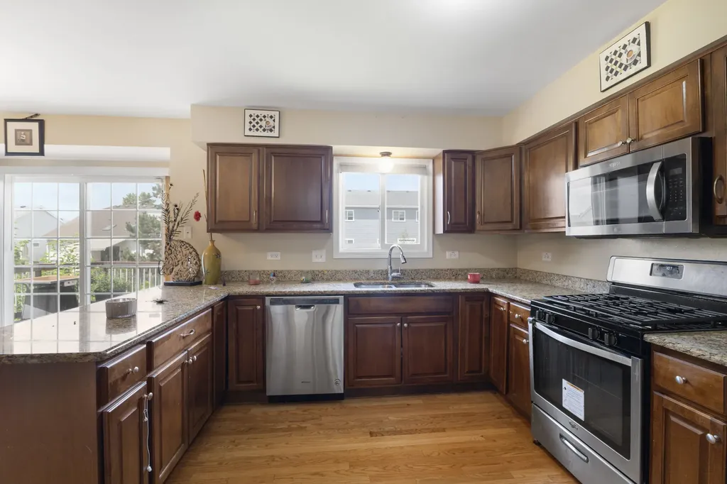 131 Tecumseh Drive Bolingbrook IL 60490