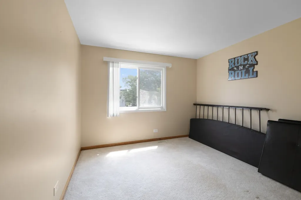 131 Tecumseh Drive Bolingbrook IL 60490