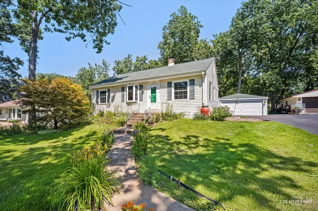 149 Edgebrook Road Wood Dale IL 60191