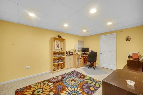 1424 Derby Lane Mundelein IL 60060