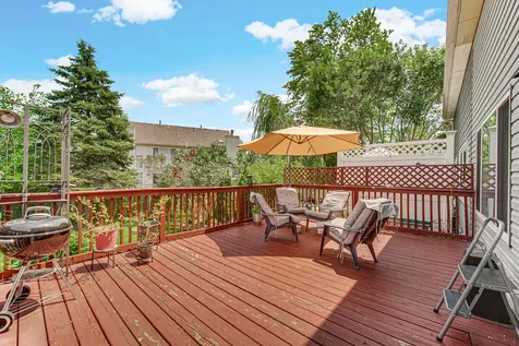 1424 Derby Lane Mundelein IL 60060