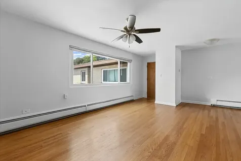 6715 North Hermitage Avenue Chicago IL 60626