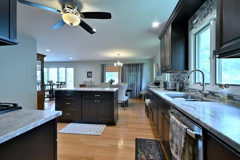 823 Milbeck Avenue Elk Grove Village IL 60007