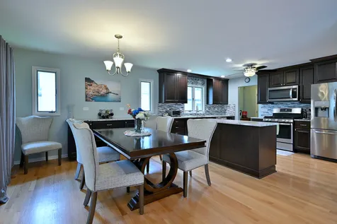823 Milbeck Avenue Elk Grove Village IL 60007