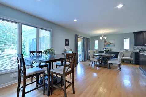 823 Milbeck Avenue Elk Grove Village IL 60007