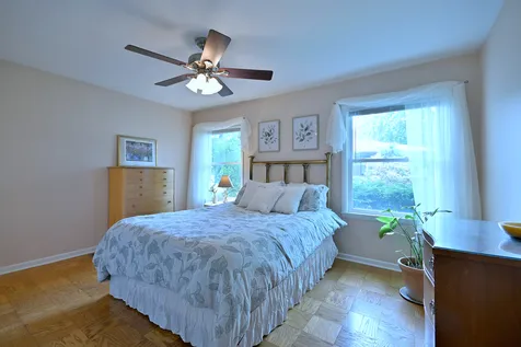 823 Milbeck Avenue Elk Grove Village IL 60007