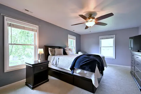 823 Milbeck Avenue Elk Grove Village IL 60007