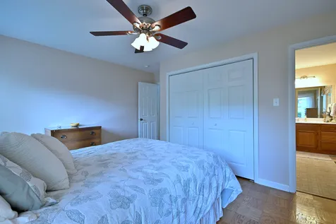 823 Milbeck Avenue Elk Grove Village IL 60007
