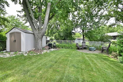 823 Milbeck Avenue Elk Grove Village IL 60007