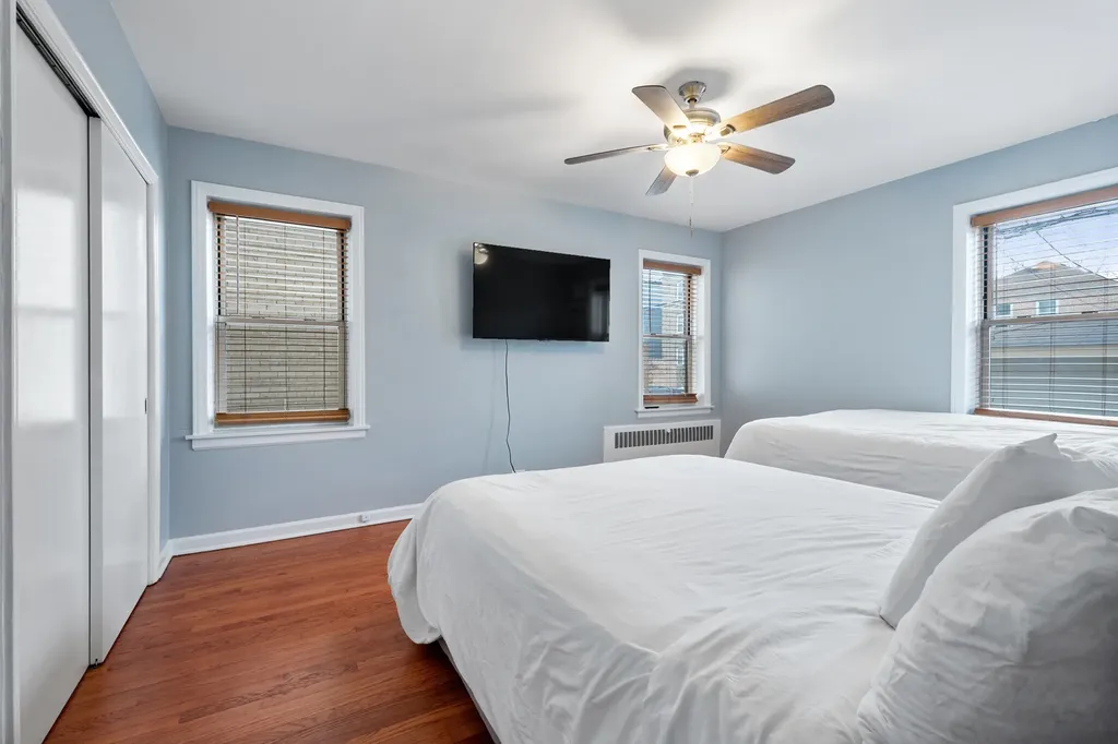 6128 North Francisco Avenue Chicago IL 60659