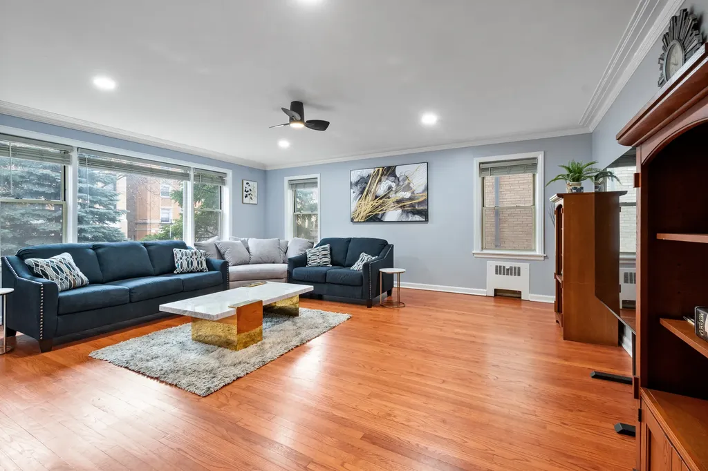 6128 North Francisco Avenue Chicago IL 60659