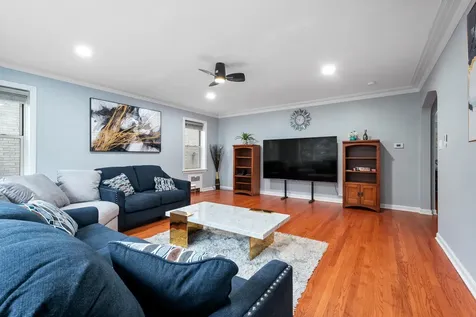 6128 North Francisco Avenue Chicago IL 60659