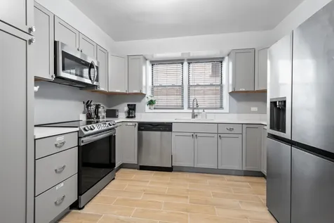 6128 North Francisco Avenue Chicago IL 60659