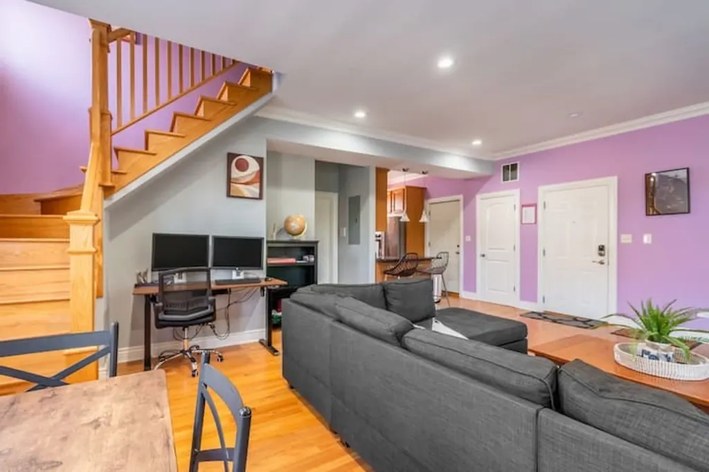 2551 West Arthur Avenue Chicago IL 60645