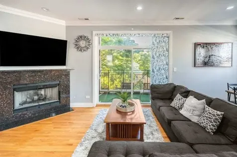 2551 West Arthur Avenue Chicago IL 60645