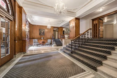400 West Deming Place Chicago IL 60614