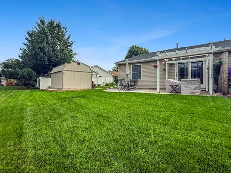 562 Pine Meadow Drive Dixon IL 61021