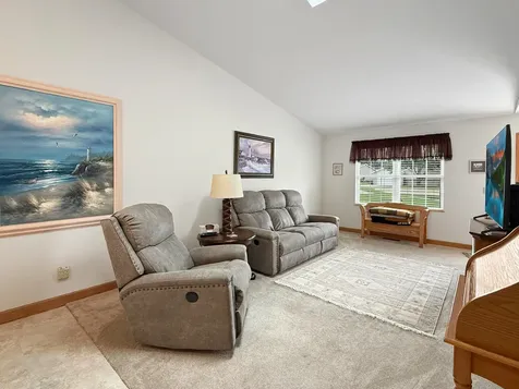 562 Pine Meadow Drive Dixon IL 61021