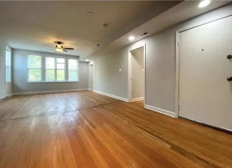 619 East Groveland Park Chicago IL 60616