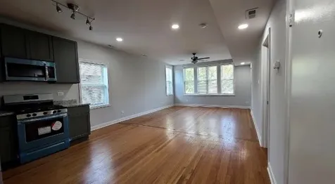 619 East Groveland Park Chicago IL 60616