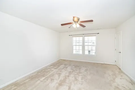 69 Nicholas Drive W Des Plaines IL 60016