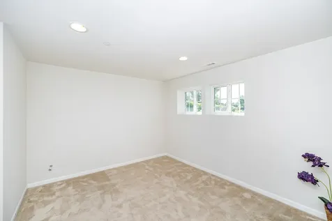 69 Nicholas Drive W Des Plaines IL 60016