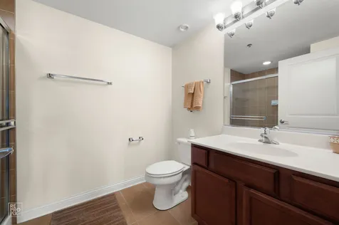 9864 Leland Avenue Schiller Park IL 60176