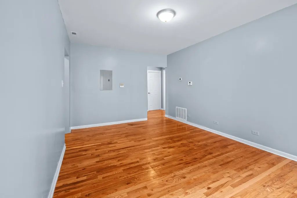 1303 East 71st Place Chicago IL 60619