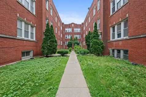 1303 East 71st Place Chicago IL 60619