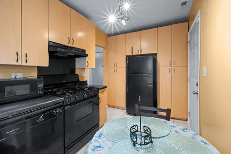1303 East 71st Place Chicago IL 60619