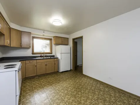623 Mckinley Avenue Mundelein IL 60060
