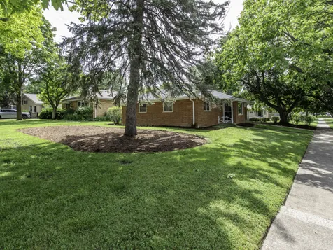 623 Mckinley Avenue Mundelein IL 60060