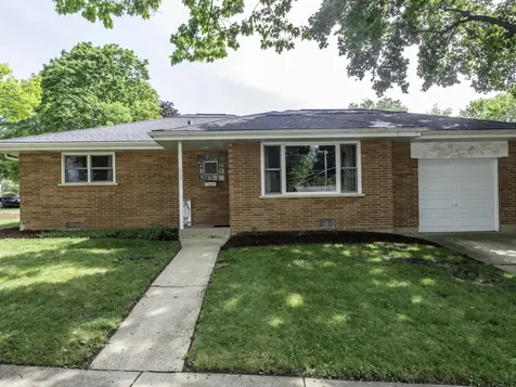 623 Mckinley Avenue Mundelein IL 60060