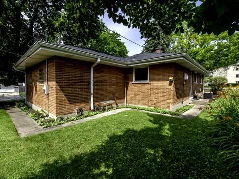 623 Mckinley Avenue Mundelein IL 60060