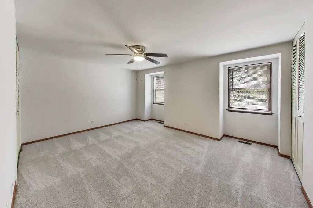 816 Mansfield Court Schaumburg IL 60194