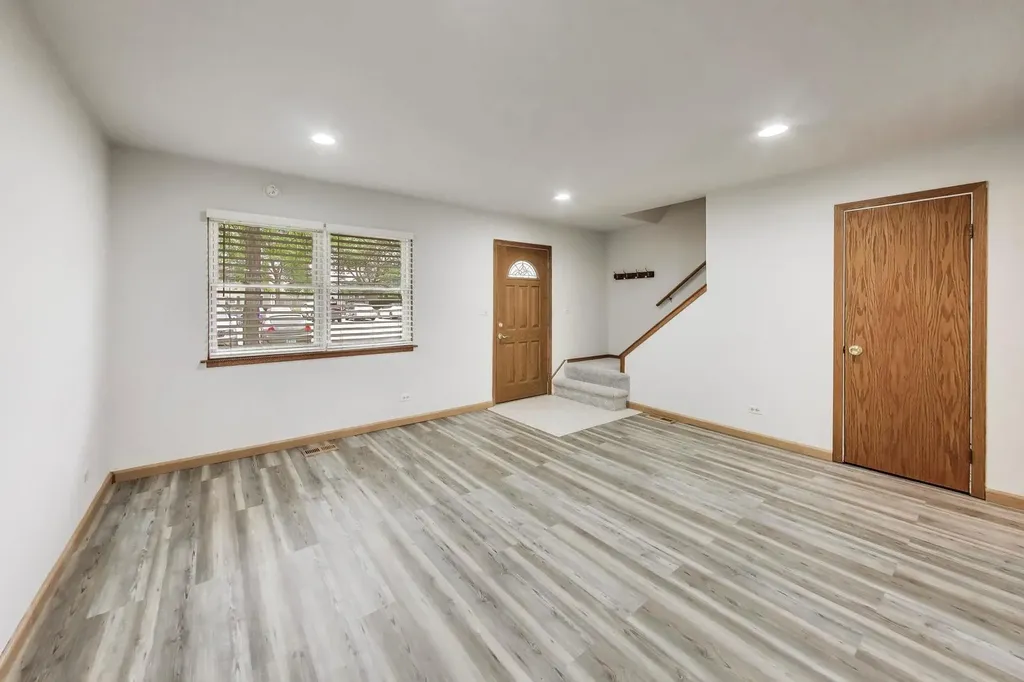 816 Mansfield Court Schaumburg IL 60194