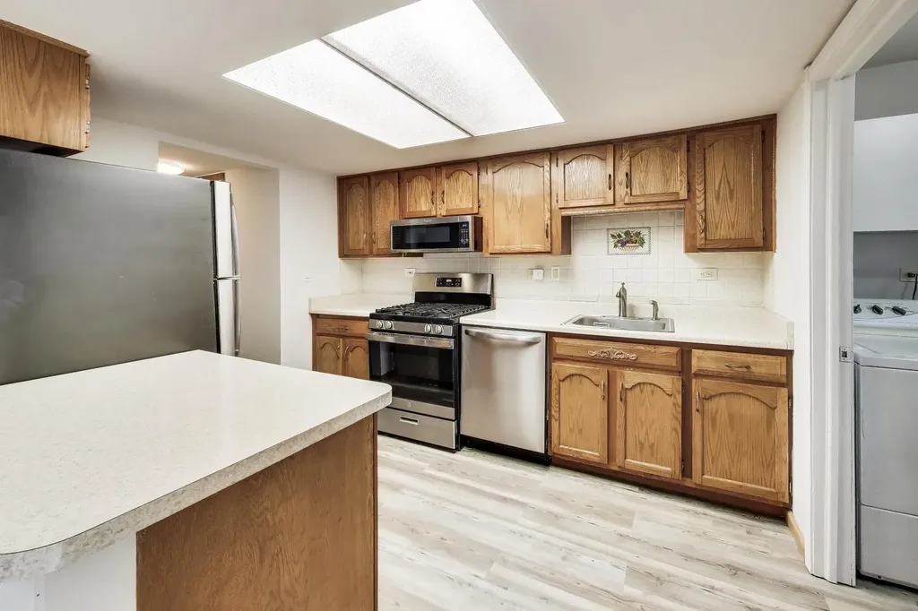 816 Mansfield Court Schaumburg IL 60194