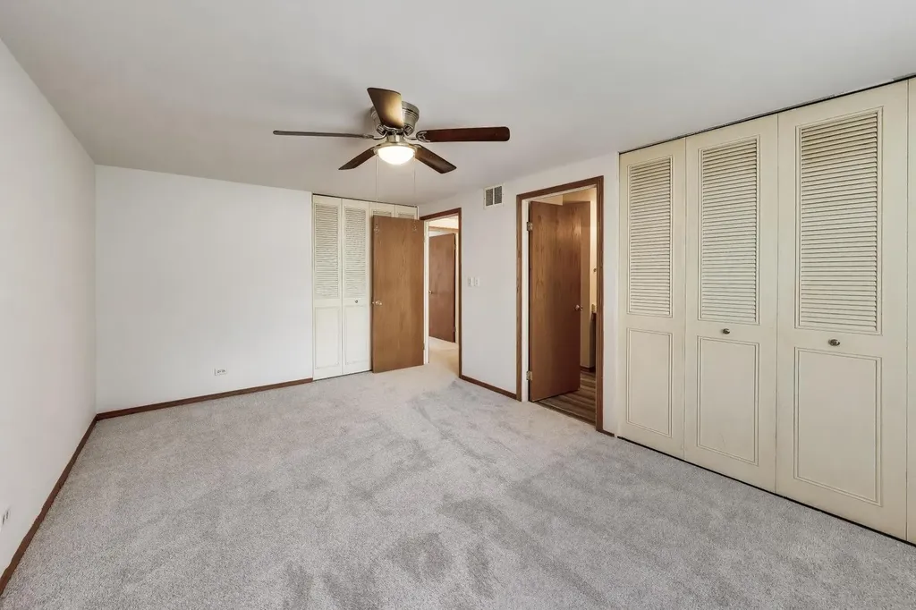 816 Mansfield Court Schaumburg IL 60194