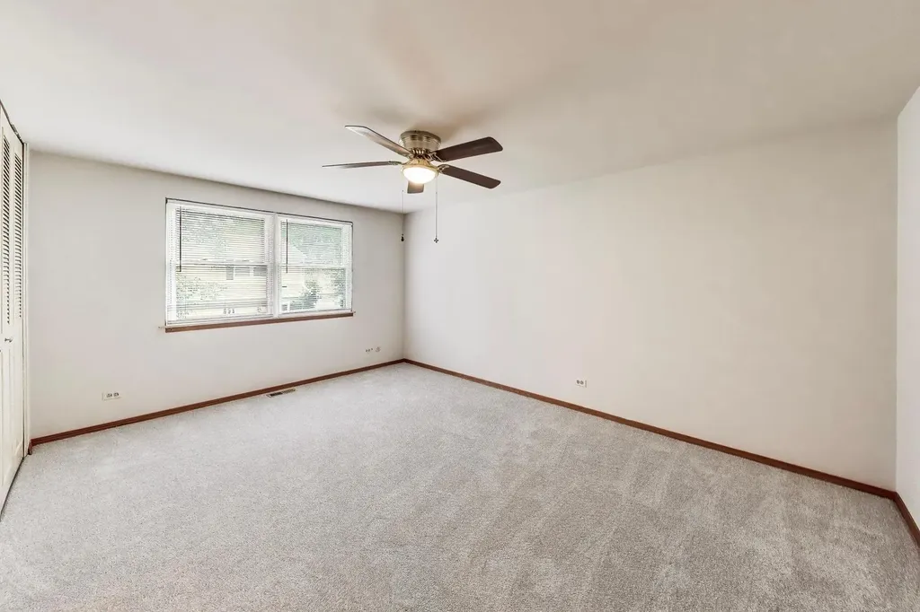 816 Mansfield Court Schaumburg IL 60194
