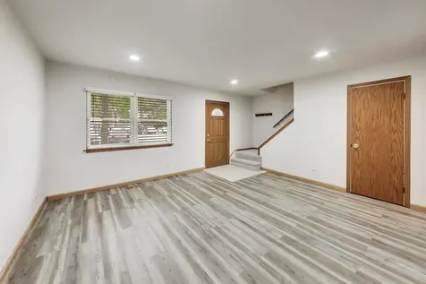 816 Mansfield Court Schaumburg IL 60194