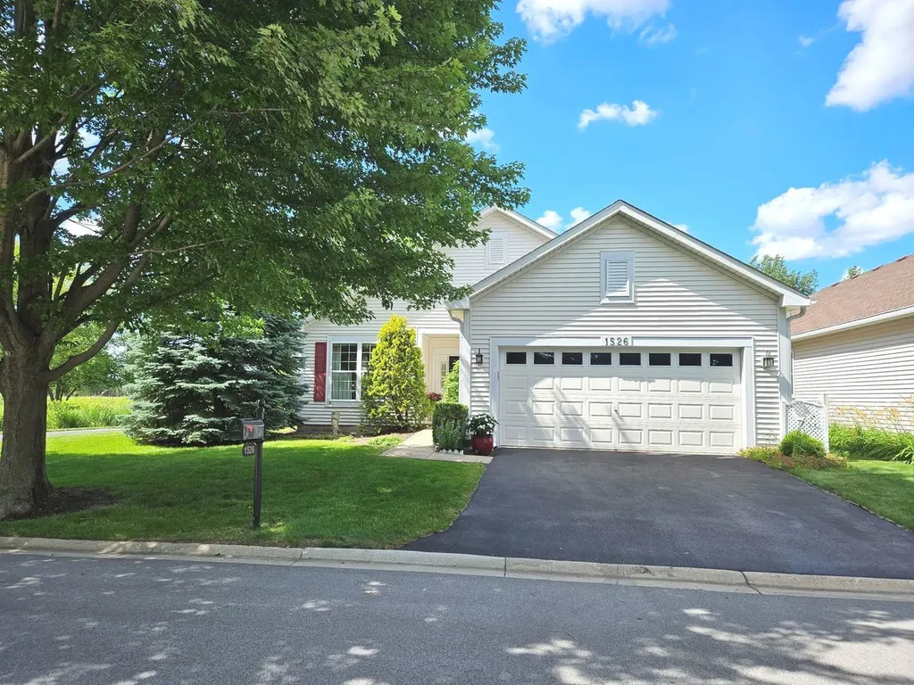 1526 Benzie Circle Romeoville IL 60446