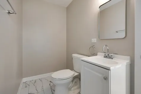 1060 Warwick Lane Elk Grove Village IL 60007