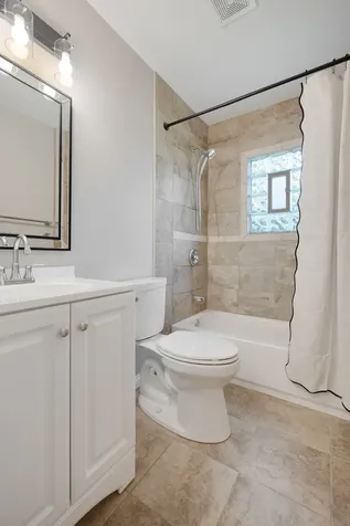 1060 Warwick Lane Elk Grove Village IL 60007