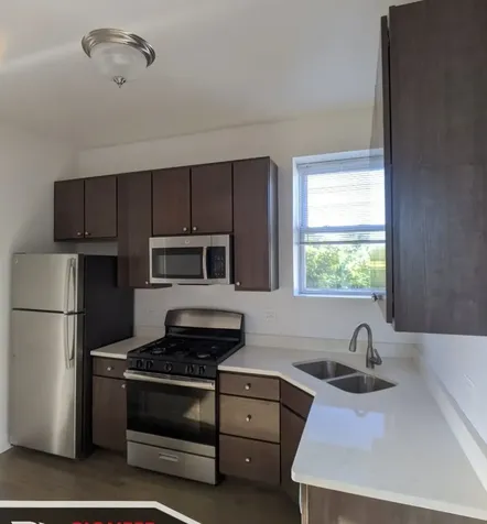 2814 North Troy Street Chicago IL 60618