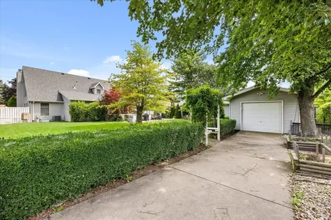 1517 East 1st Street Streator IL 61364
