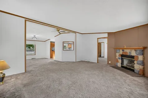 414 North Pine Street Gardner IL 60424
