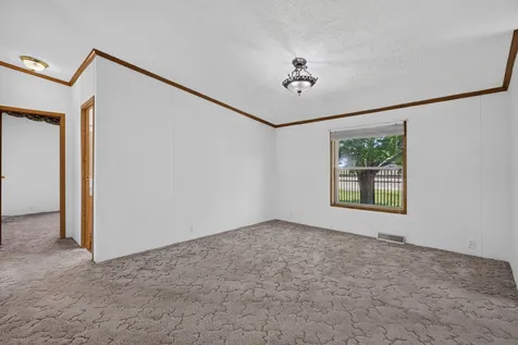 414 North Pine Street Gardner IL 60424