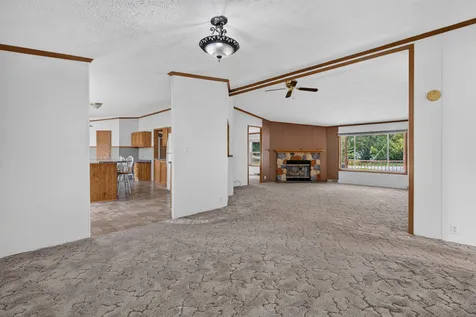 414 North Pine Street Gardner IL 60424