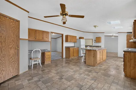 414 North Pine Street Gardner IL 60424